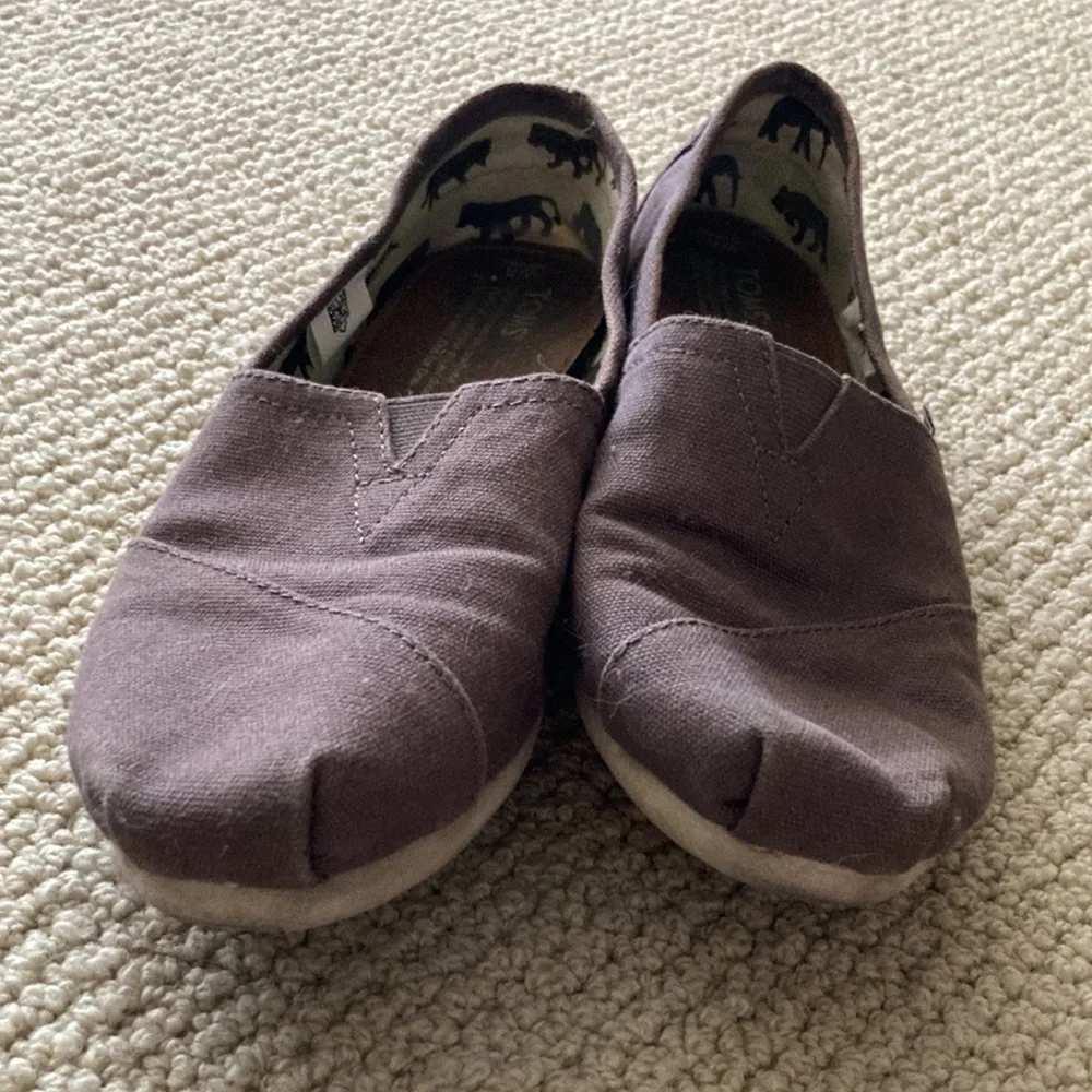 Tom’s Classics Alpargata Shoes Loafers Flats Grey Excellent Conditon Size 8 EUC